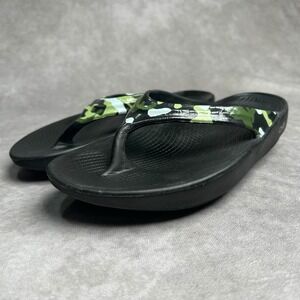 OOFOS Oolala Black Gray Camo Print Cushioned Flip Flop Sandal Womens Size 7